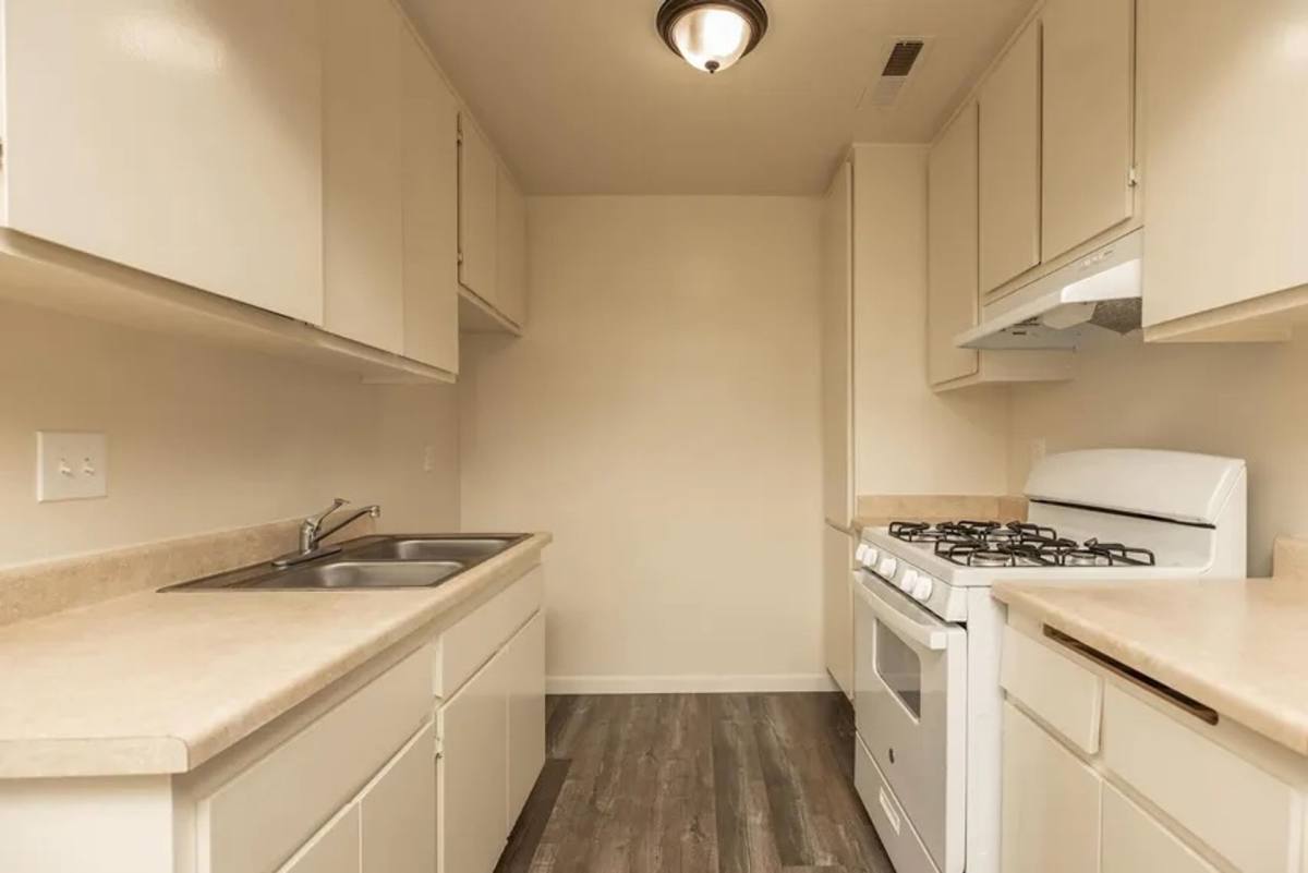 Apartment for rent at 3294 E Dakota Ave, Fresno, CA 93726