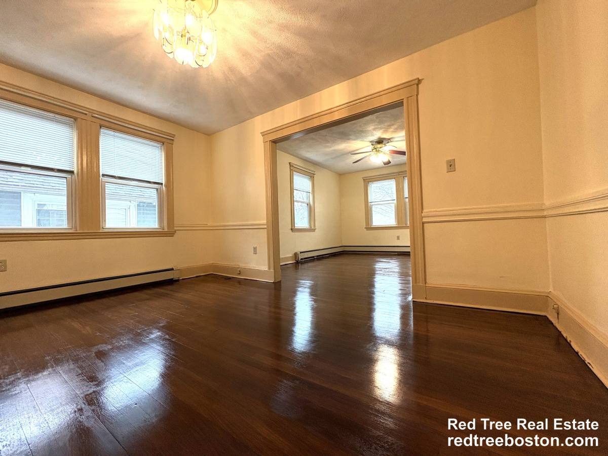 Apartment for rent at 595 Fellsway W #1, Medford, MA 02155