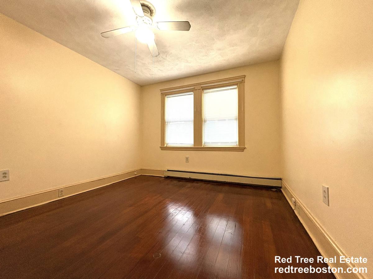 Apartment for rent at 595 Fellsway W #1, Medford, MA 02155