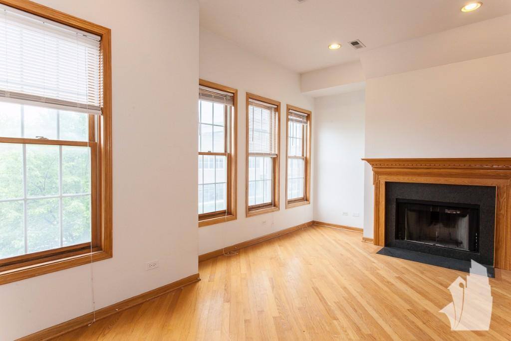 Apartment for rent at 1326 W Diversey Ave #2, Chicago, IL 60618