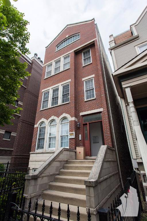 Apartment for rent at 1326 W Diversey Ave #2, Chicago, IL 60618