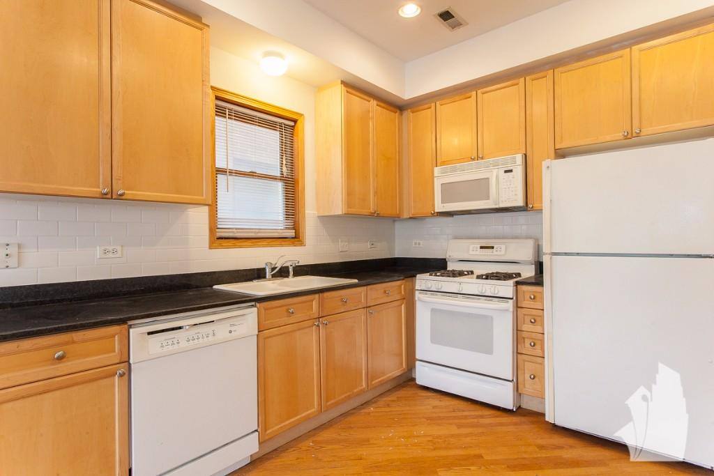 Apartment for rent at 1326 W Diversey Ave #2, Chicago, IL 60618