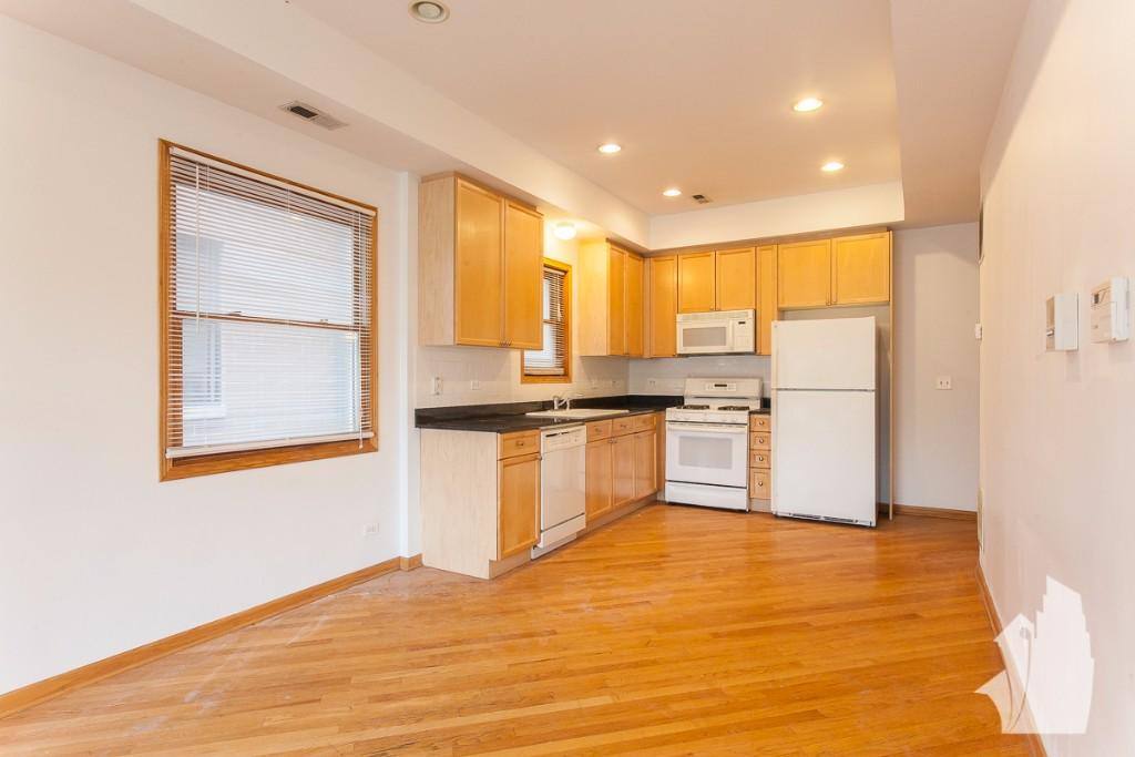 Apartment for rent at 1326 W Diversey Ave #2, Chicago, IL 60618