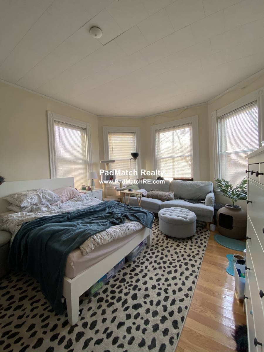 Apartment for rent at 322 Western Ave #2, Cambridge, MA 02139