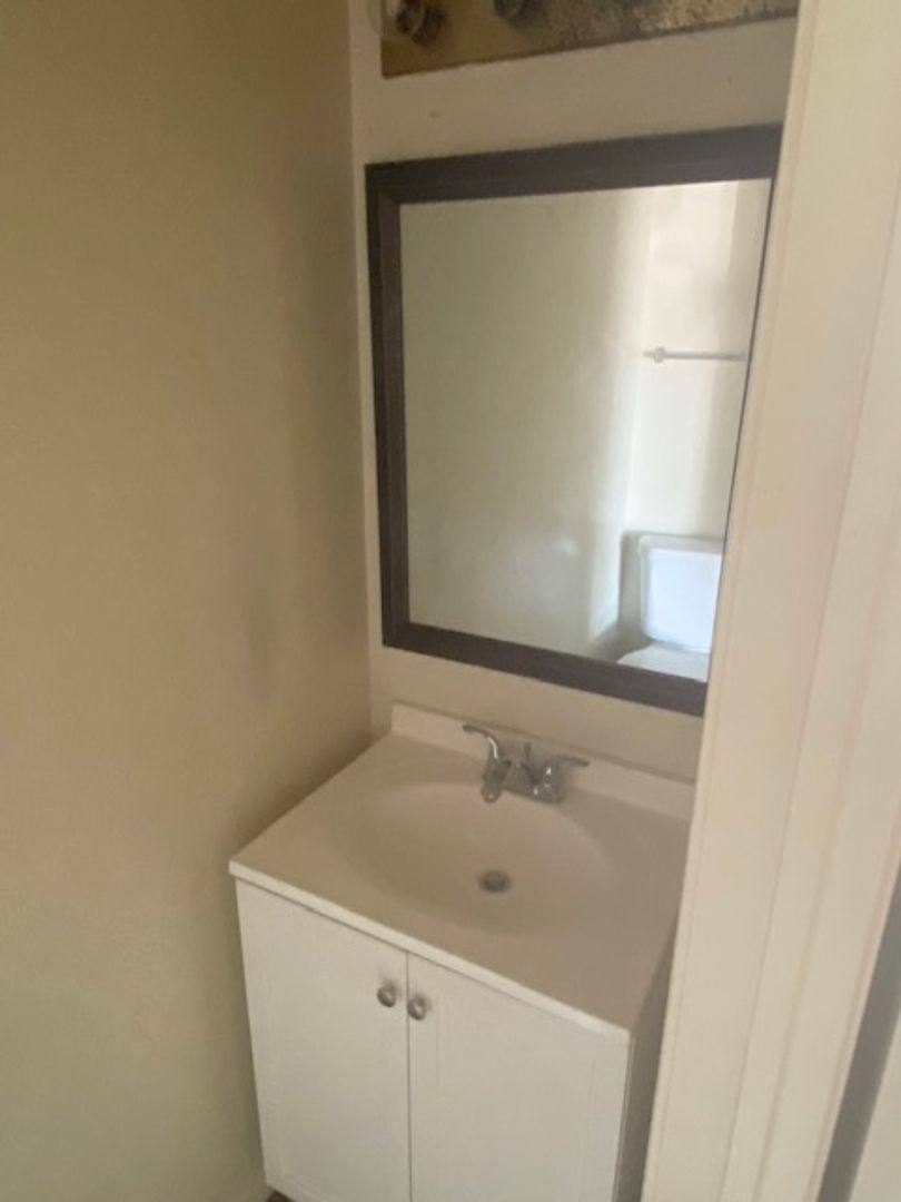 Condo for rent at 844 W Collins St, Denton, TX 76201