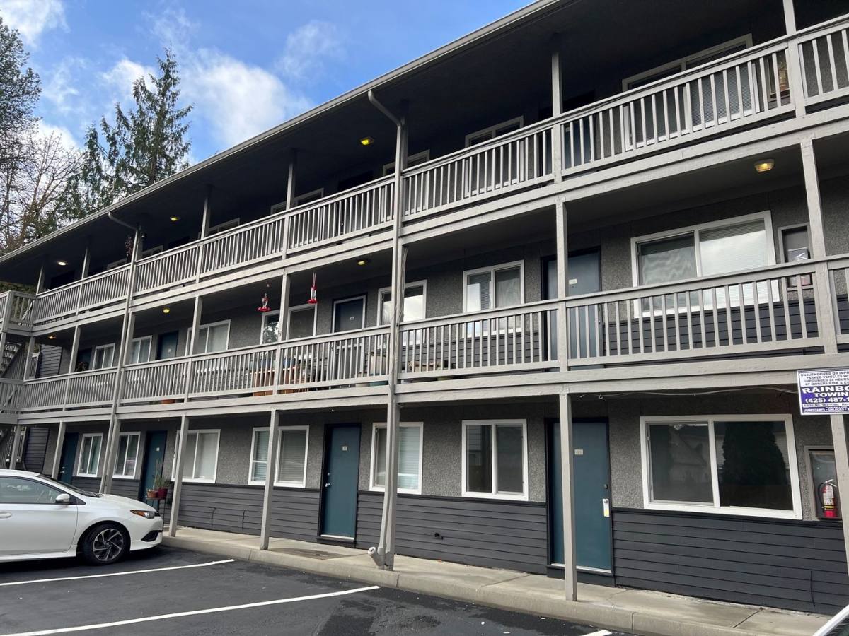 Apartment for rent at 10619 E Riverside Drive, 10620 NE, Bothell, WA 98011