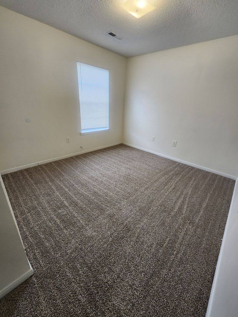 Apartment for rent at 306 Courtney Dr SW, Decatur, AL 35603
