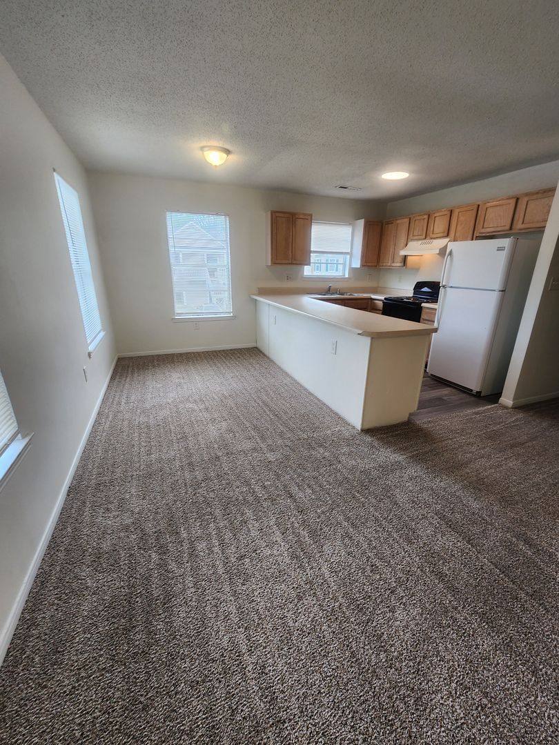 Apartment for rent at 306 Courtney Dr SW, Decatur, AL 35603