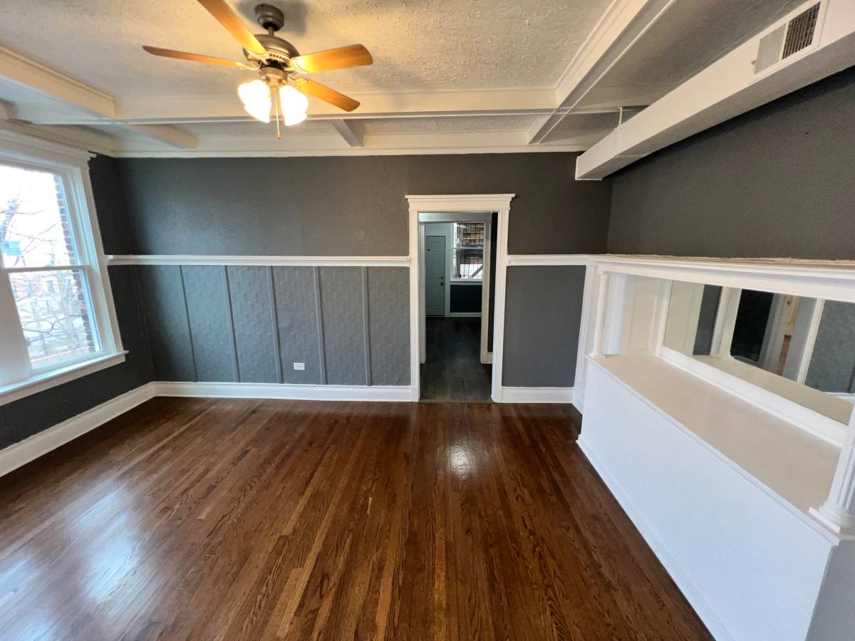 Apartment for rent at 5909 S Calumet Ave #2N, Chicago, IL 60637