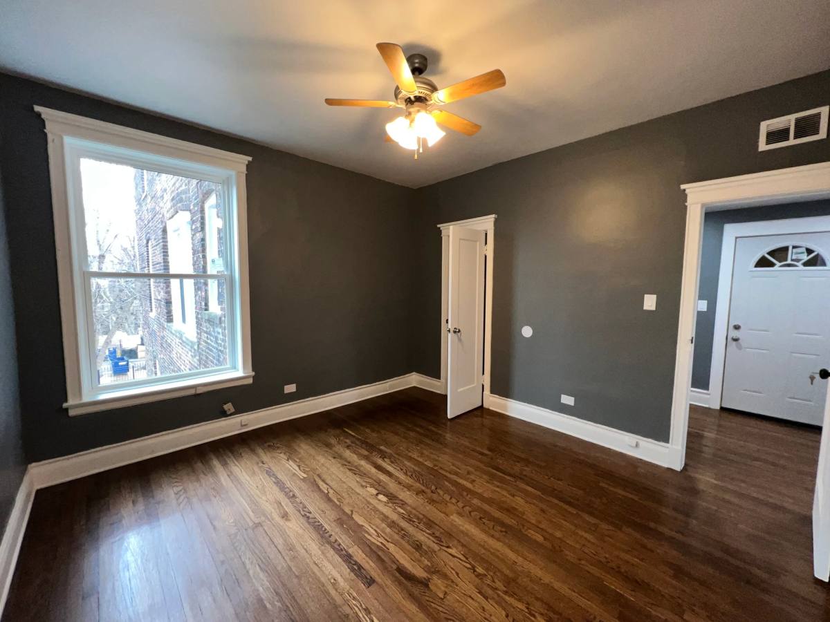 Apartment for rent at 5909 S Calumet Ave #2N, Chicago, IL 60637