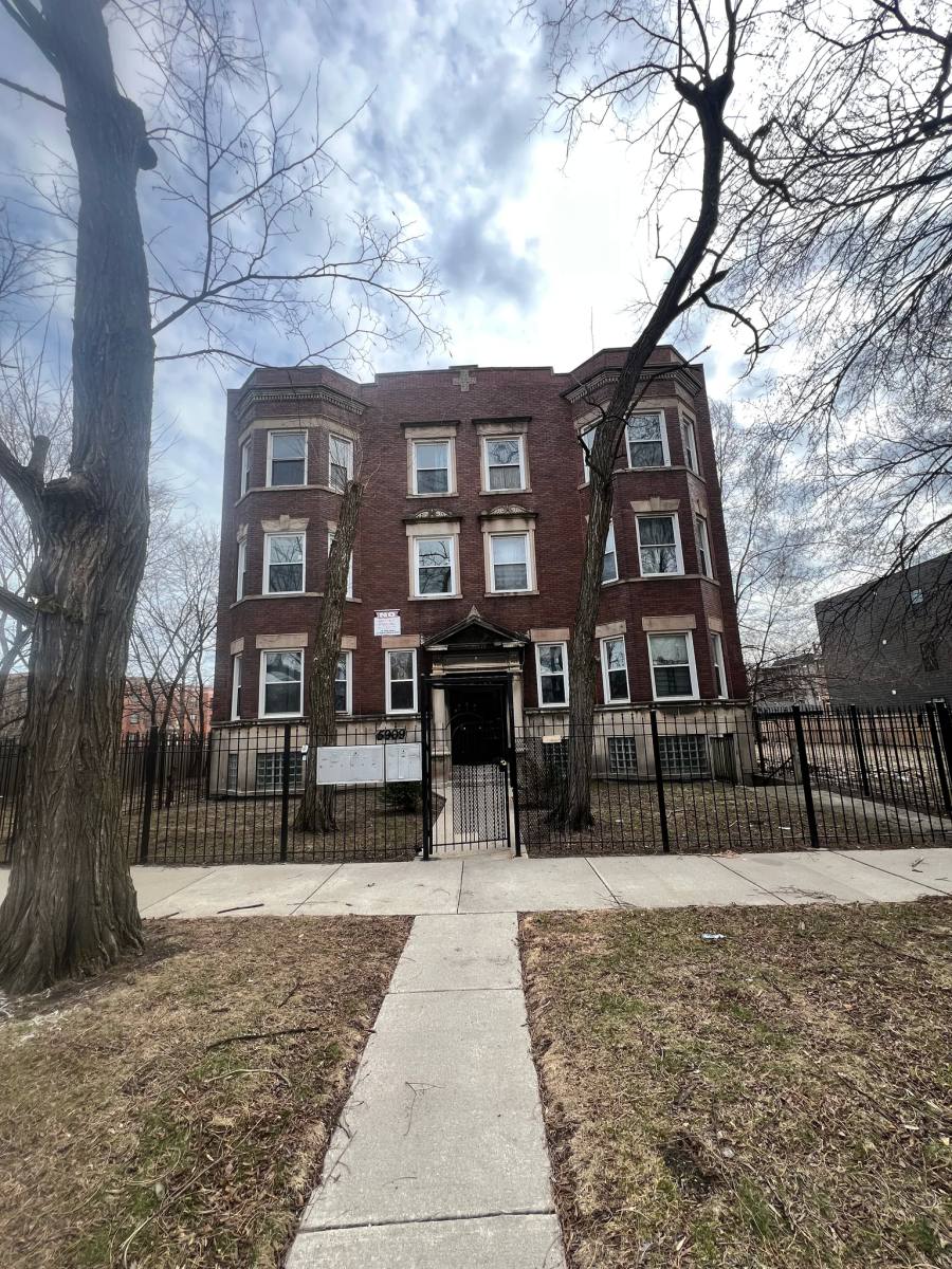 Apartment for rent at 5909 S Calumet Ave #2N, Chicago, IL 60637
