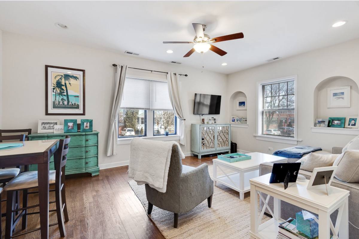 Apartment for rent at 1819 W Leland Ave #1, Chicago, IL 60640