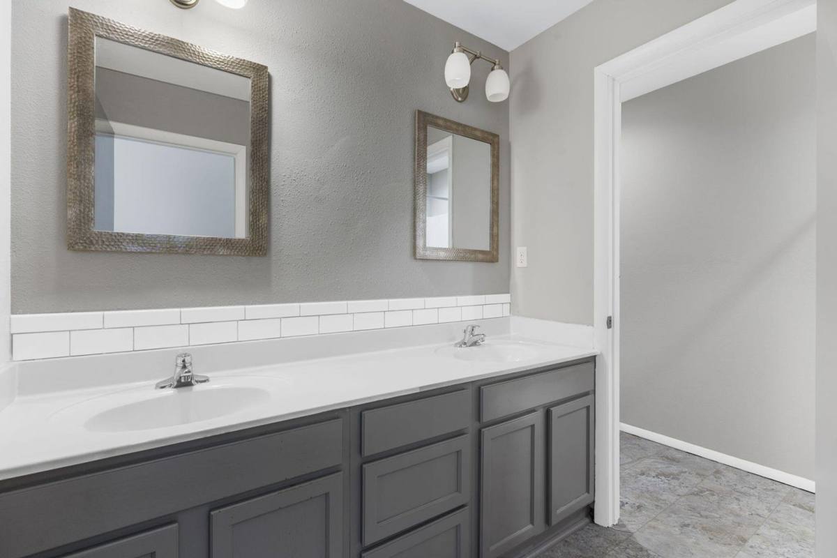 Townhouse for rent at 710 W Walnut, Springfield, MO 65806