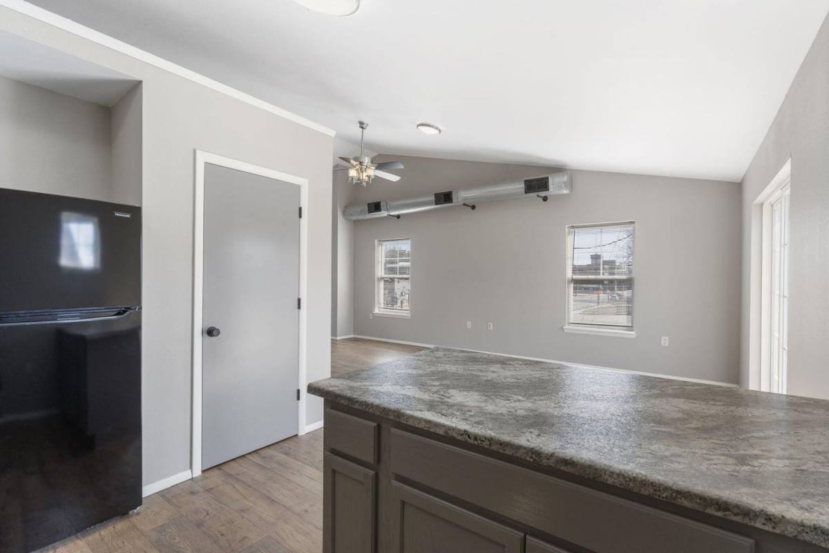 Townhouse for rent at 710 W Walnut, Springfield, MO 65806