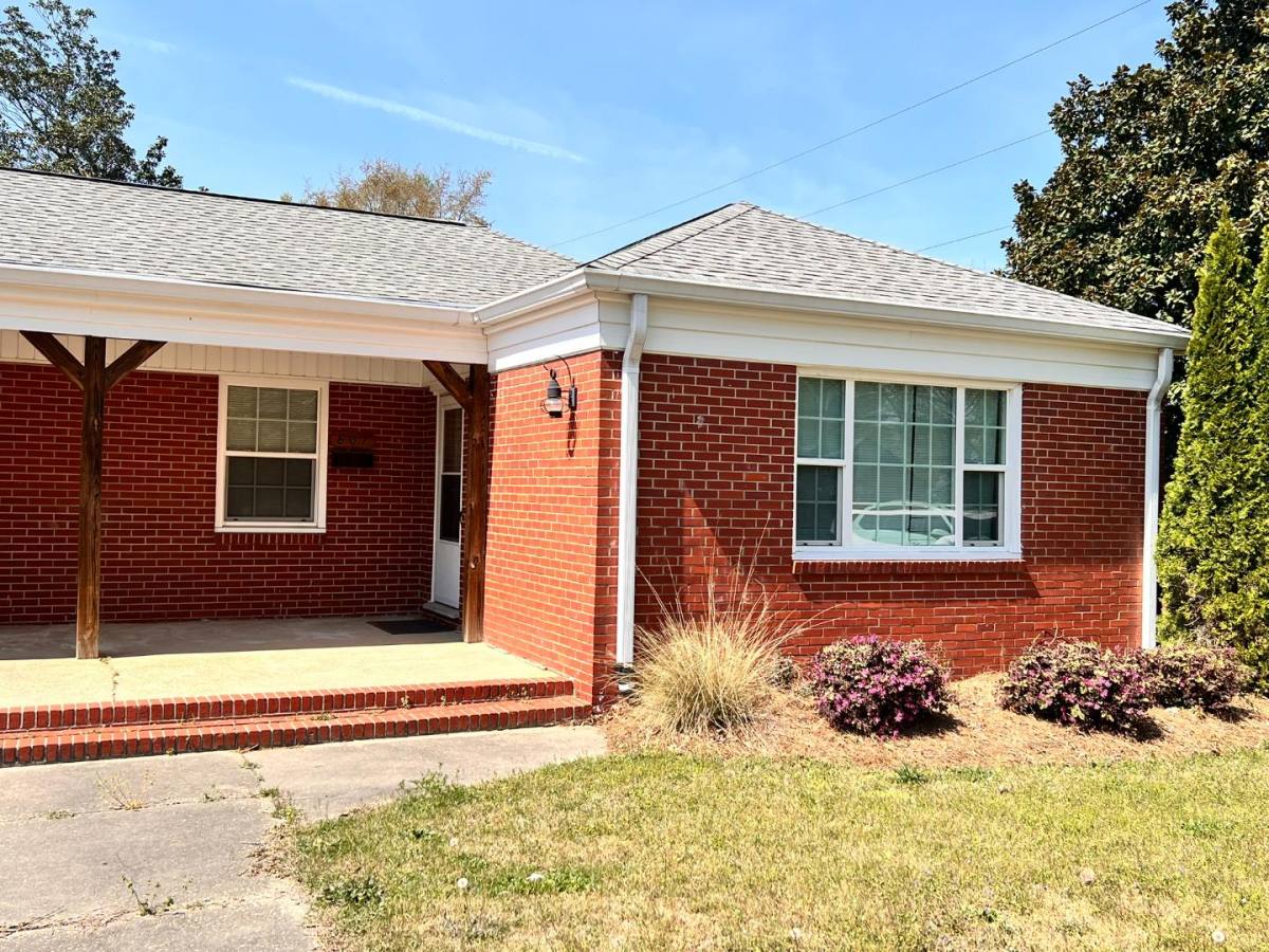 Apartment for rent at 807 N Ellis Ave, Dunn, NC 28334