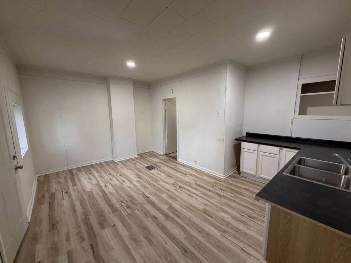 Apartment for rent at 2900 S 13th St #2, Terre Haute, IN 47802
