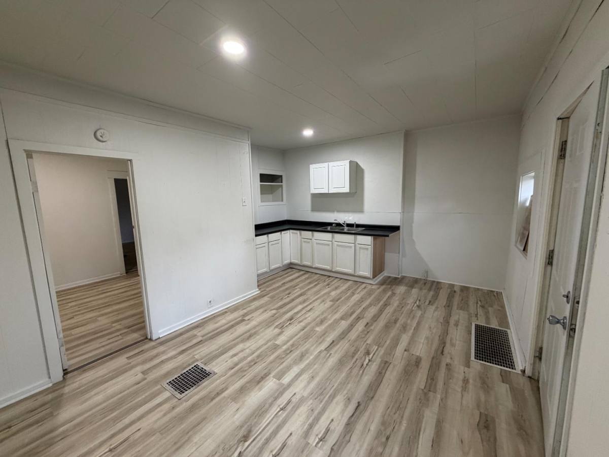 Apartment for rent at 2900 S 13th St #2, Terre Haute, IN 47802
