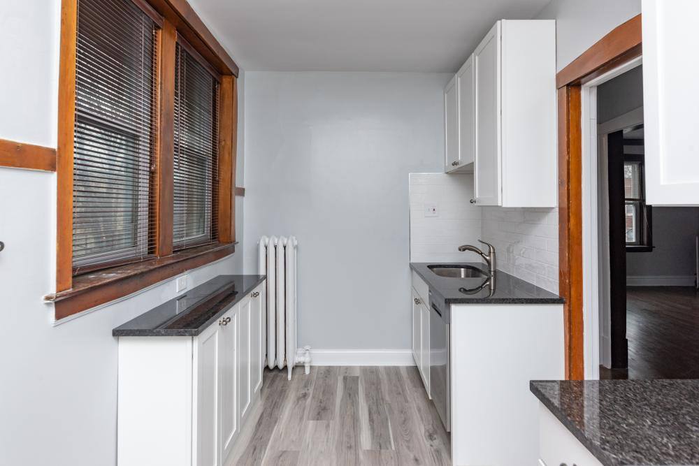 Apartment for rent at 2514 W Belle Plaine #2, Chicago, IL 60618