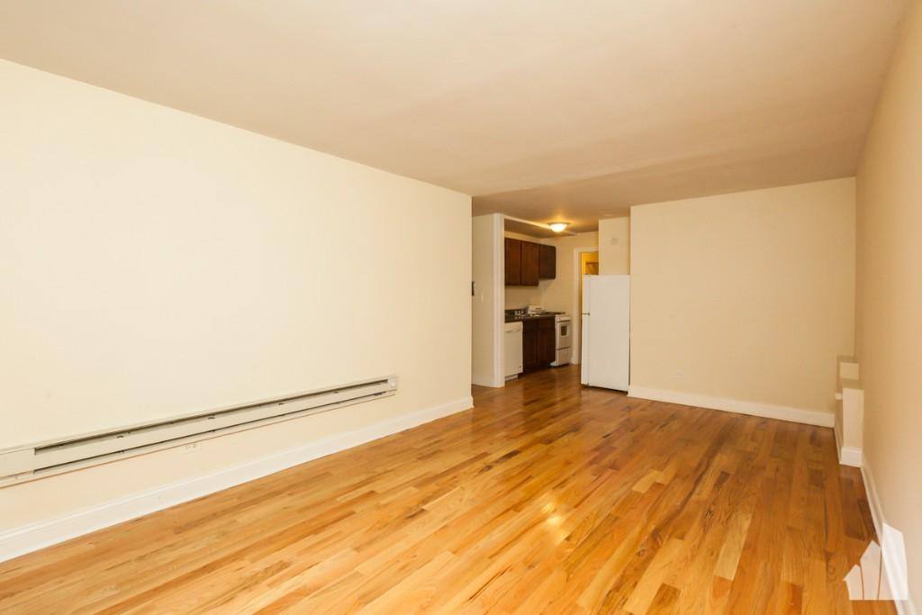 Apartment for rent at 1435 N Dearborn St #A4, Chicago, IL 60610