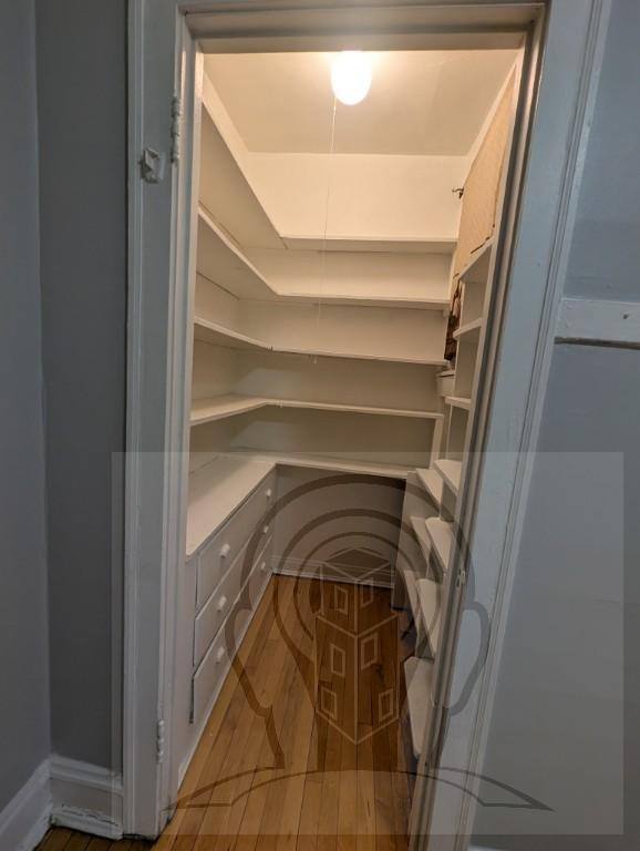 Apartment for rent at 3438 W Foster Ave #1S, Chicago, IL 60625