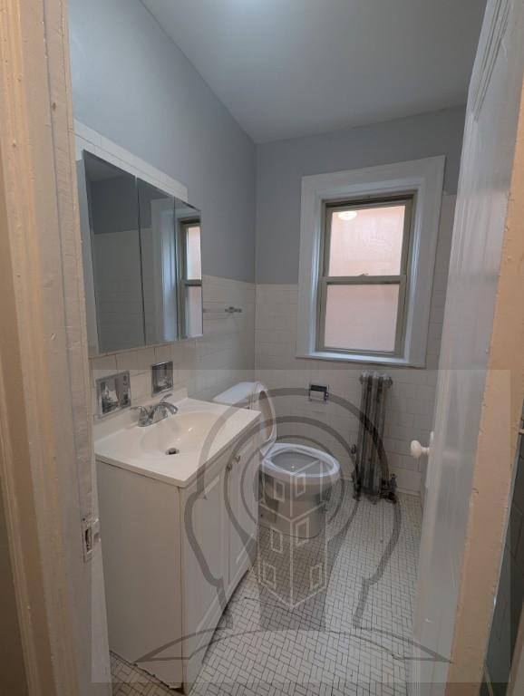 Apartment for rent at 3438 W Foster Ave #1S, Chicago, IL 60625