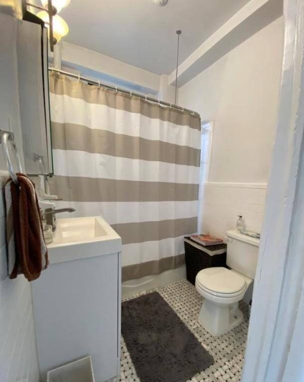 Apartment for rent at 555 W 53rd St #9G, New York, NY 10019