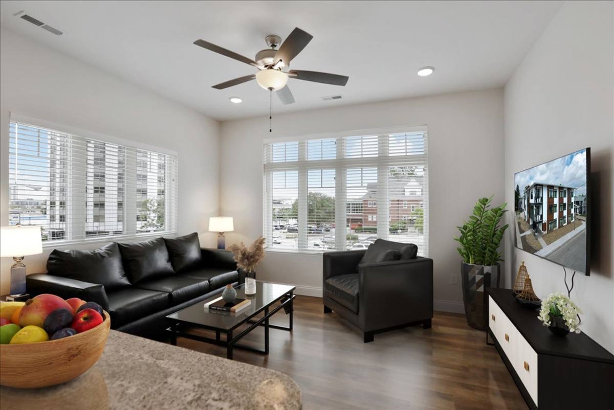 Apartment for rent at 318 S State St, Champaign, IL 61820