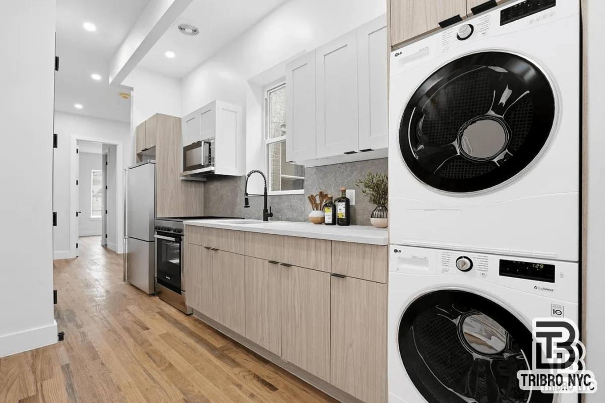 Apartment for rent at 1858 Putnam Ave, Ridgewood, NY 11385