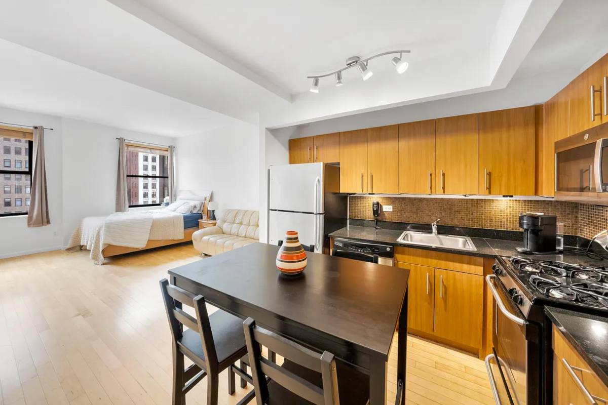 Apartment for rent at 20 W St #15K, New York, NY 10004