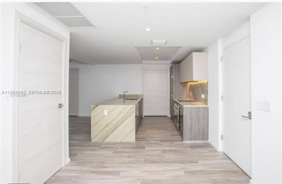 Apartment for rent at 801 S Miami Ave, Miami, FL 33130