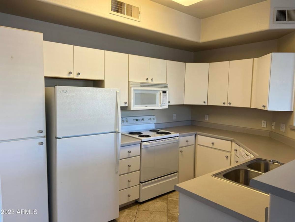 Condo for rent at 9550 E Thunderbird Rd, Scottsdale, AZ 85260