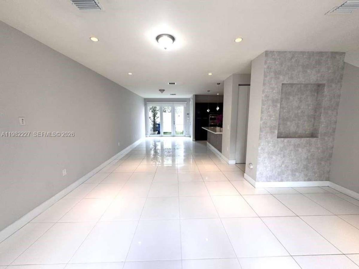 Townhouse for rent at 6458 NW 103rd Passage, Miami, FL 33178