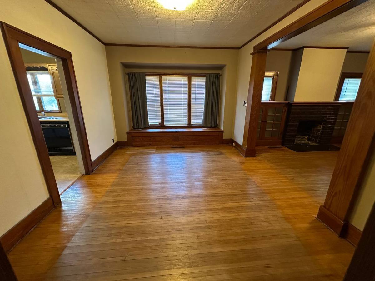 122 E Pleasant St, Rockwell City, IA 50579 - House for Rent - Image 3