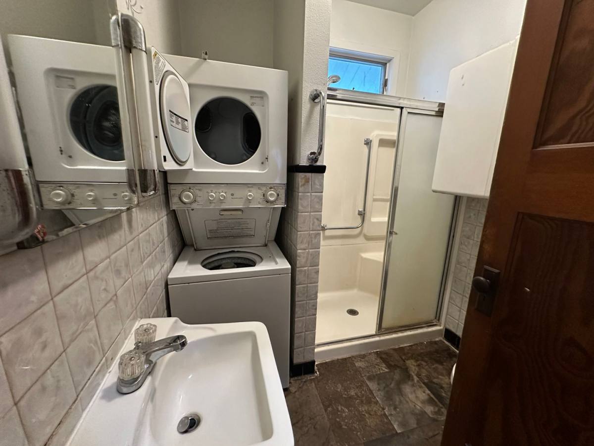 122 E Pleasant St, Rockwell City, IA 50579 - House for Rent - Image 7