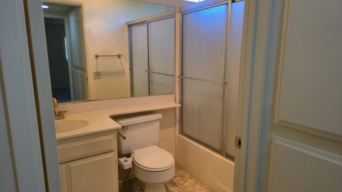 Apartment for rent at 11184 Huston St, North Hollywood, CA 91601