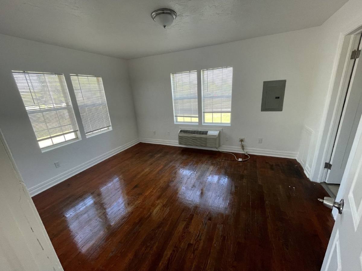 Apartment for rent at 1800 1 2 Exchange Ave, Oklahoma City, OK 73108