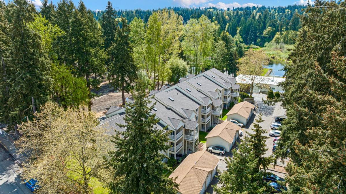 Apartment for rent at 7345 NE 175th St, Kenmore, WA 98028