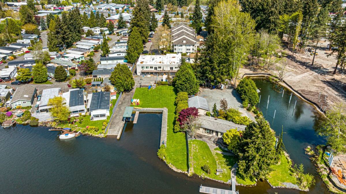 Apartment for rent at 7345 NE 175th St, Kenmore, WA 98028