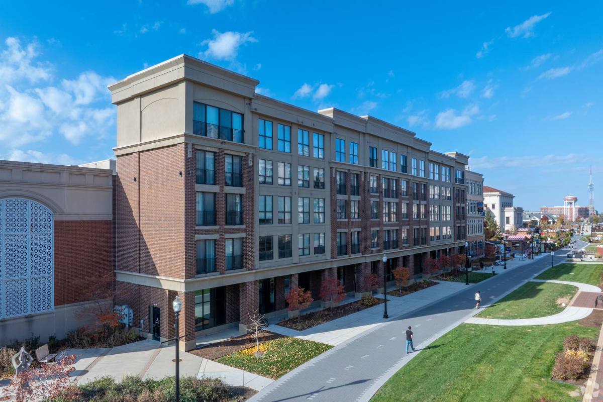 Apartment for rent at 881 3rd Ave SW, Carmel, IN 46032