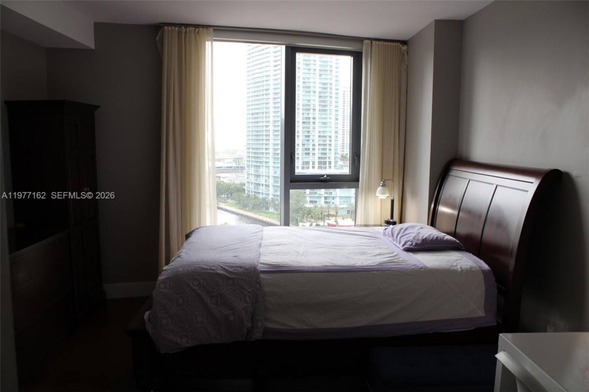 Apartment for rent at 31 SE 6th St, Miami, FL 33131