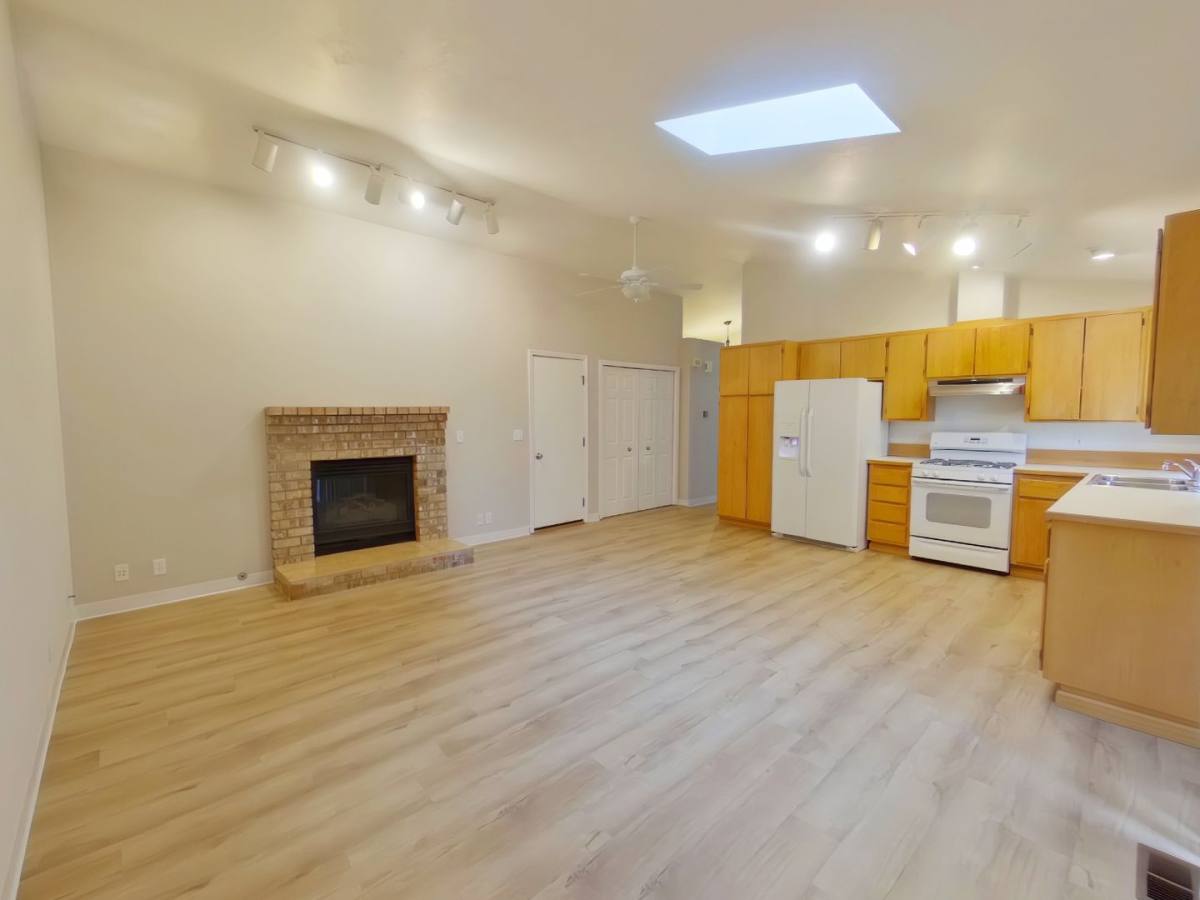 House for rent at 2310 Snelling Dr, Eugene, OR 97408