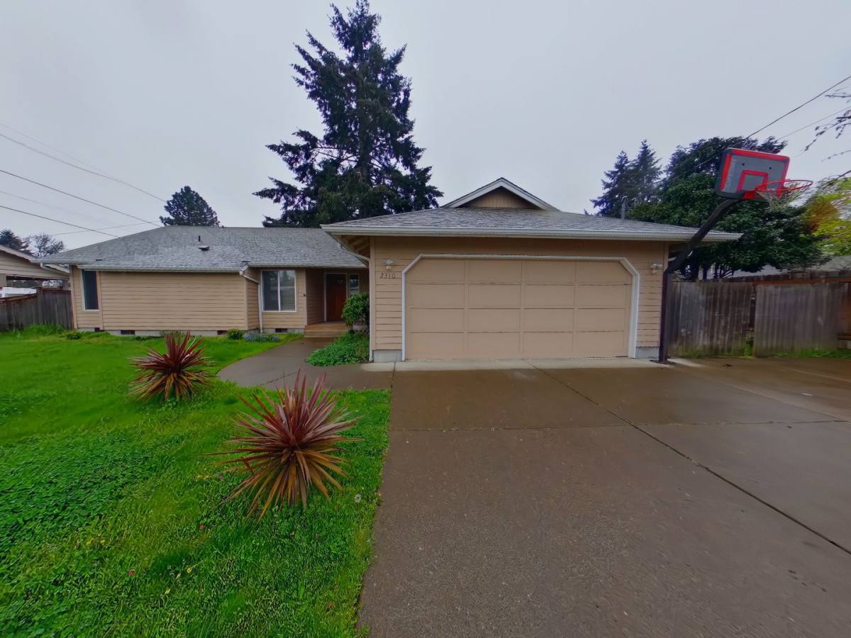 House for rent at 2310 Snelling Dr, Eugene, OR 97408