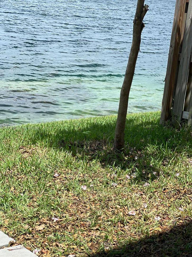 Townhouse for rent at 20564 NE 5th Place, Miami, FL 33179