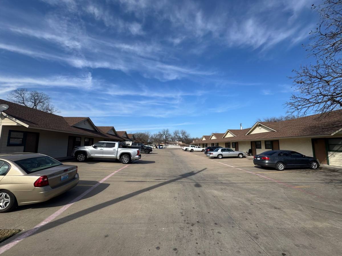 Apartment for rent at 1431 W Hyman St, Stephenville, TX 76401