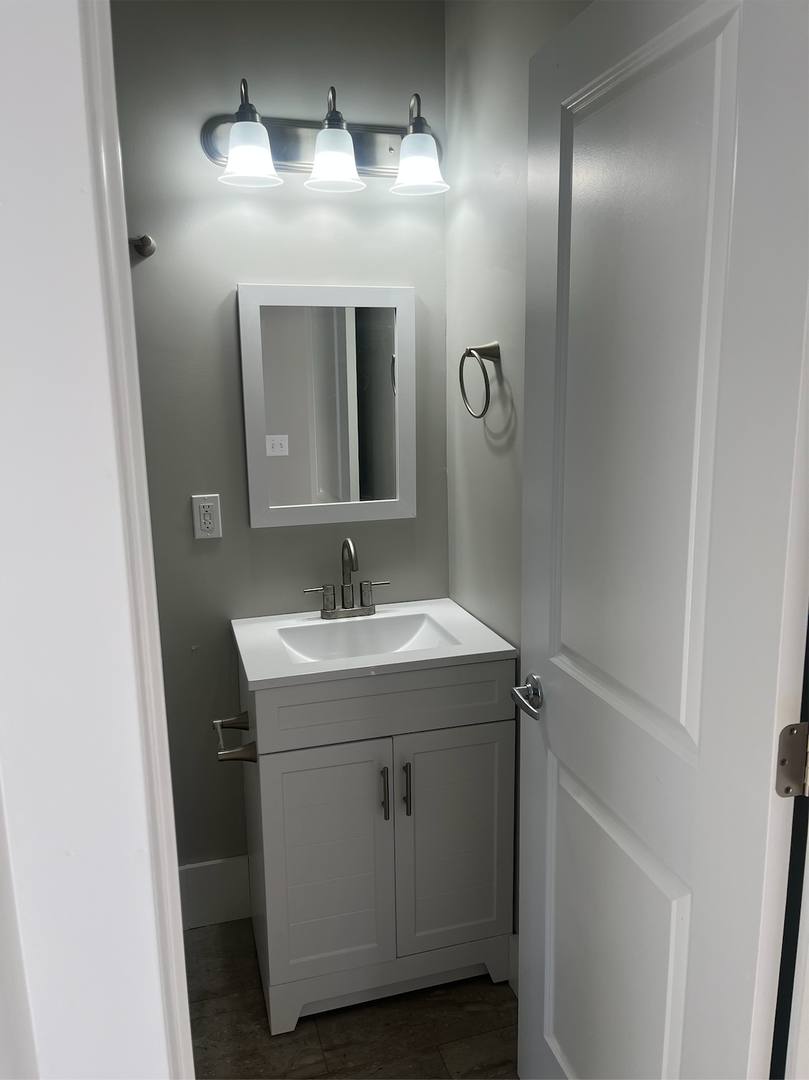 Apartment for rent at 114 E Franklin St, Delphi, IN 46923
