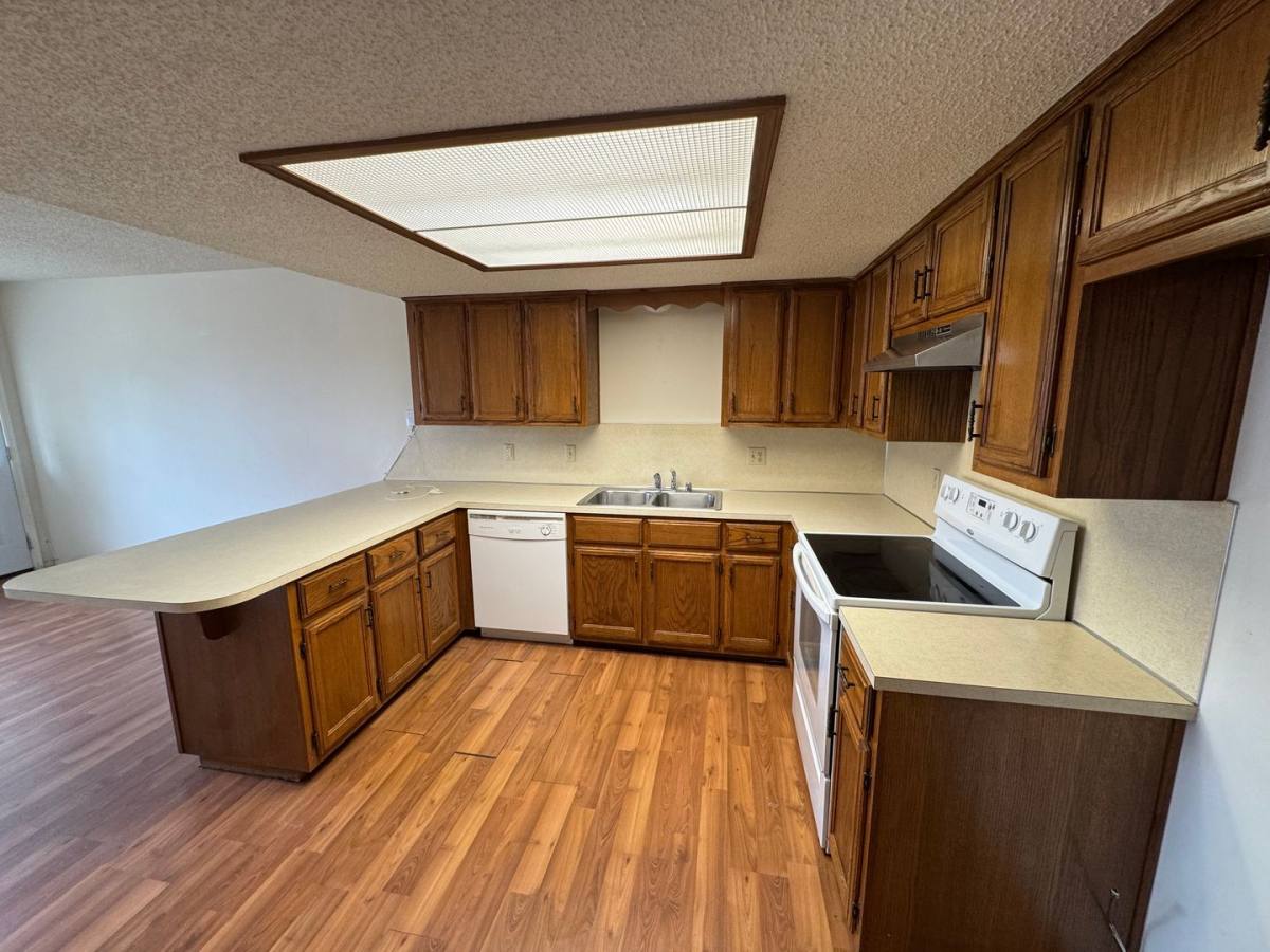 House for rent at 312 S 11th Place, Rogers, AR 72756