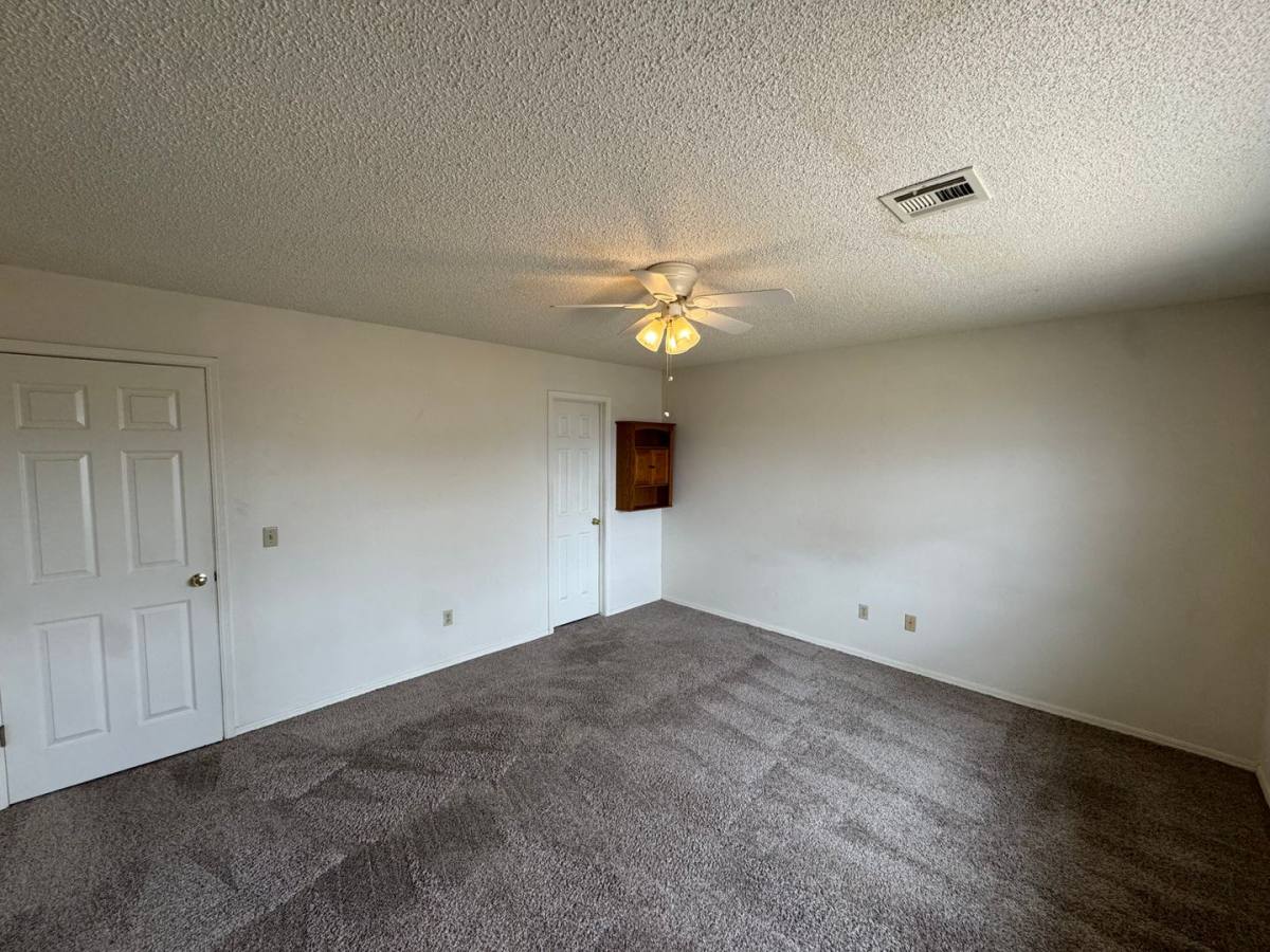 House for rent at 312 S 11th Place, Rogers, AR 72756