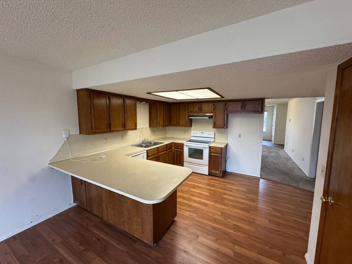 House for rent at 312 S 11th Place, Rogers, AR 72756