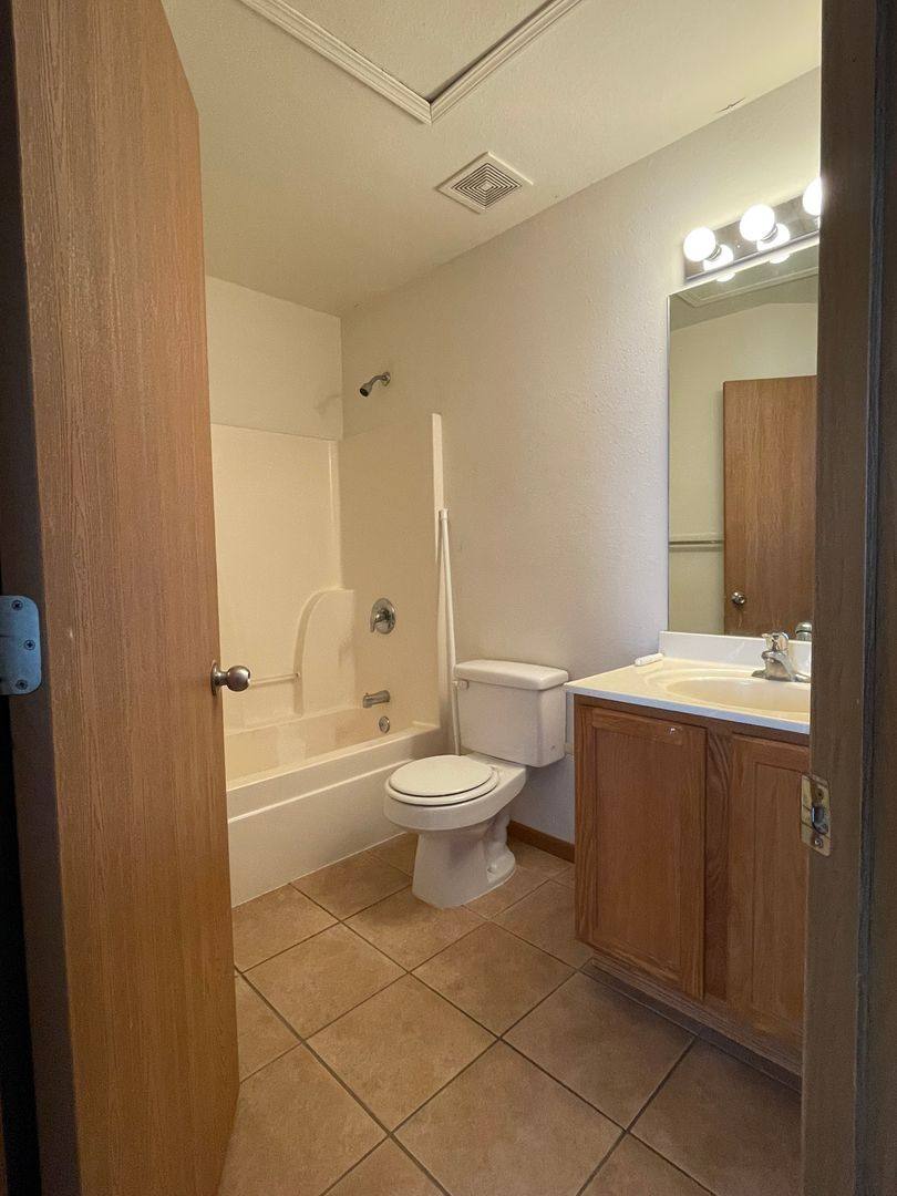 Apartment for rent at 4912 Alpine Ridgedr, Columbia, MO 65202