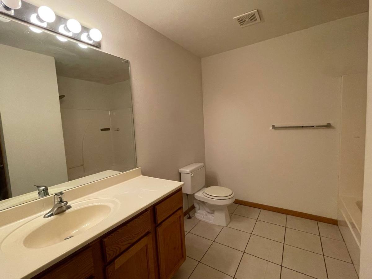 Apartment for rent at 4912 Alpine Ridgedr, Columbia, MO 65202